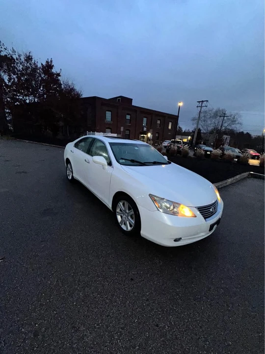 2008 Lexus ES 5th Gen - Image 3 of 15