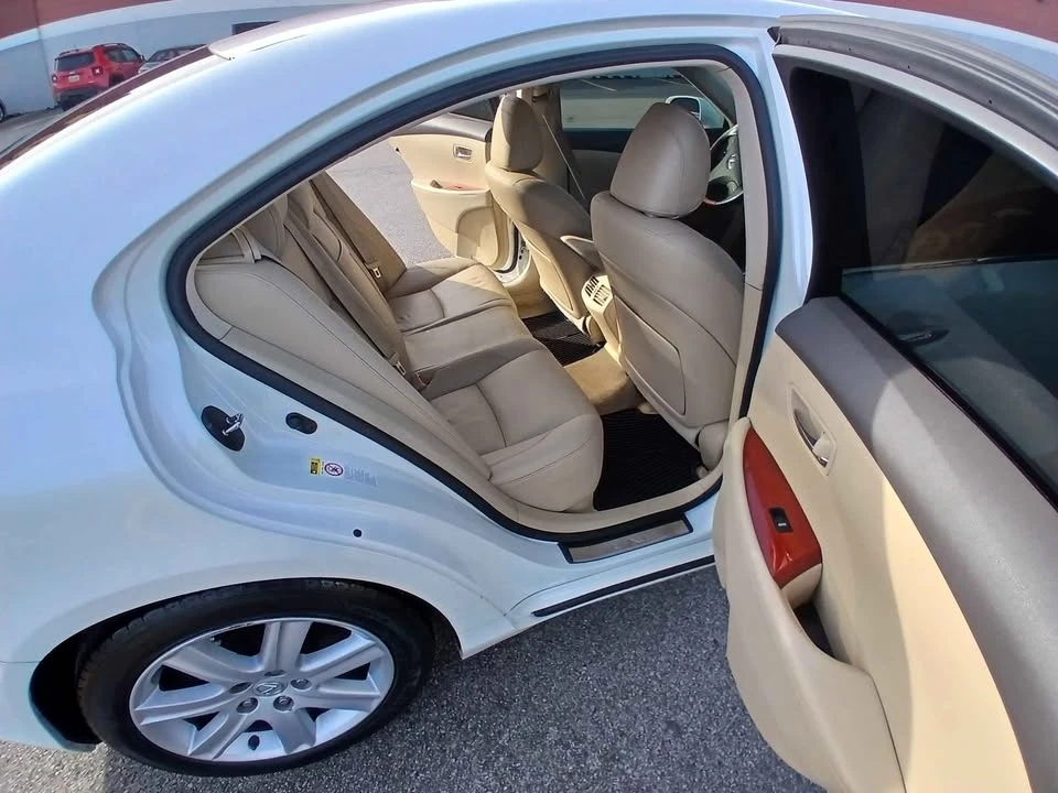 2008 Lexus ES 5th Gen - Image 5 of 8