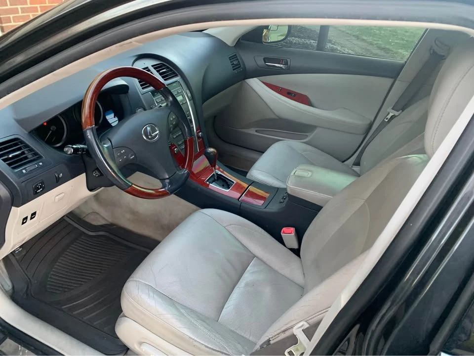 2008 Lexus ES 5th Gen - Image 11 of 15