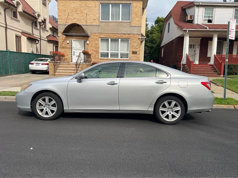 2008 Lexus ES 5th Gen - Image 8 of 20