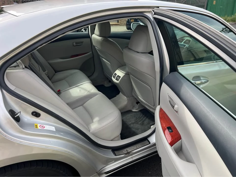 2008 Lexus ES 5th Gen - Image 12 of 20