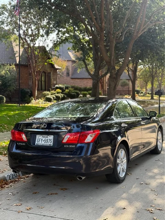 2008 Lexus ES 5th Gen - Image 2 of 10