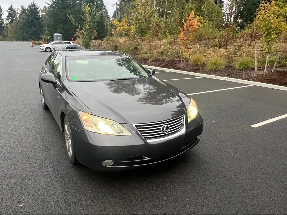 2008 Lexus ES 5th Gen - Image 2 of 11