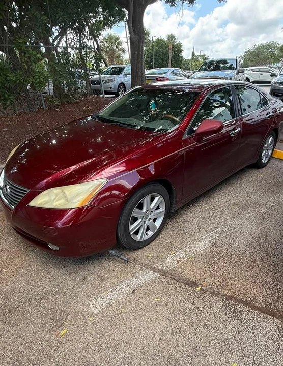2008 Lexus ES 5th Gen - Image 2 of 4