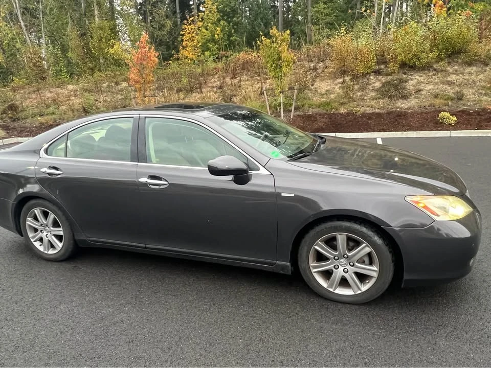 2008 Lexus ES 5th Gen - Image 3 of 11