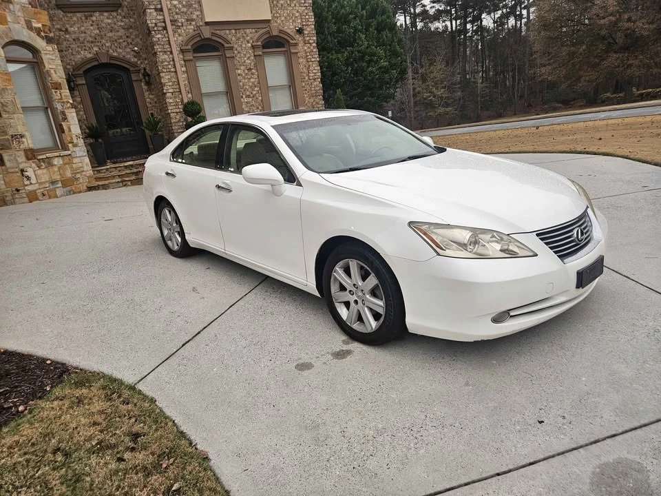 2008 Lexus ES 4th Gen - Image 2 of 13