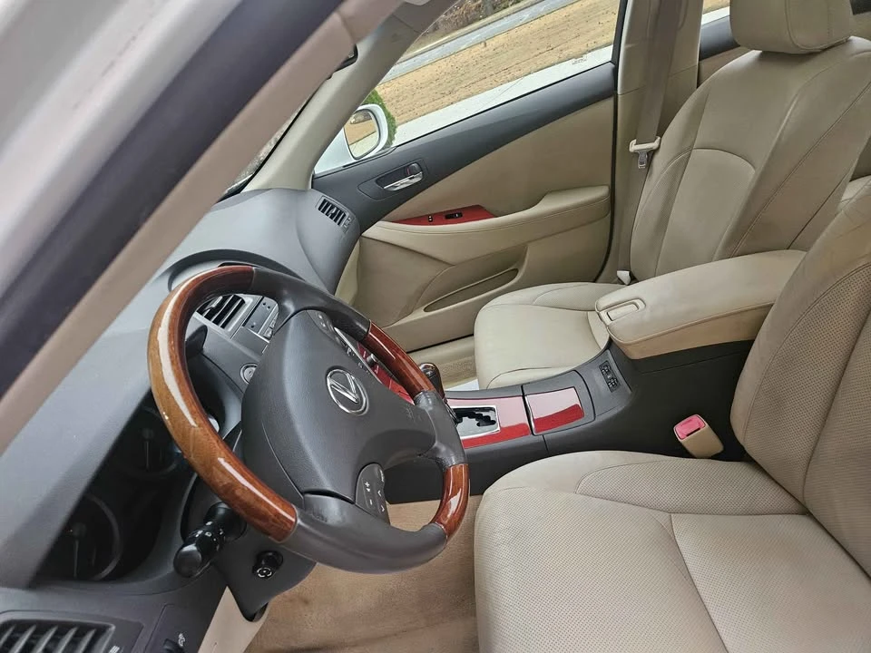 2008 Lexus ES 4th Gen - Image 6 of 13