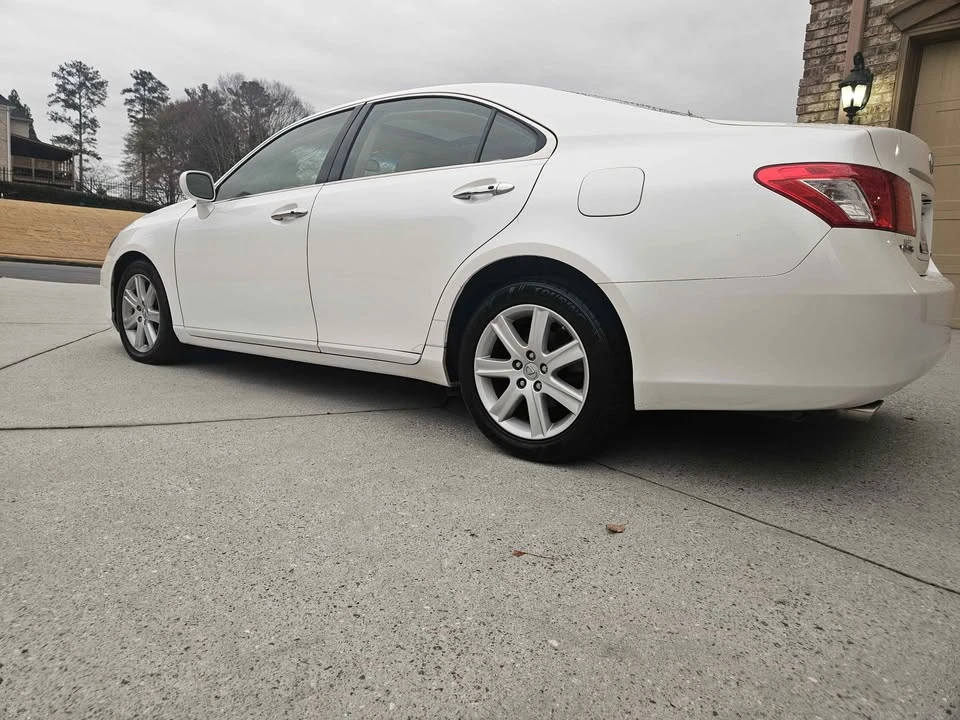 2008 Lexus ES 4th Gen - Image 5 of 13