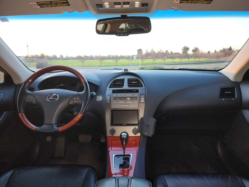 2008 Lexus ES 4th Gen - Image 15 of 19