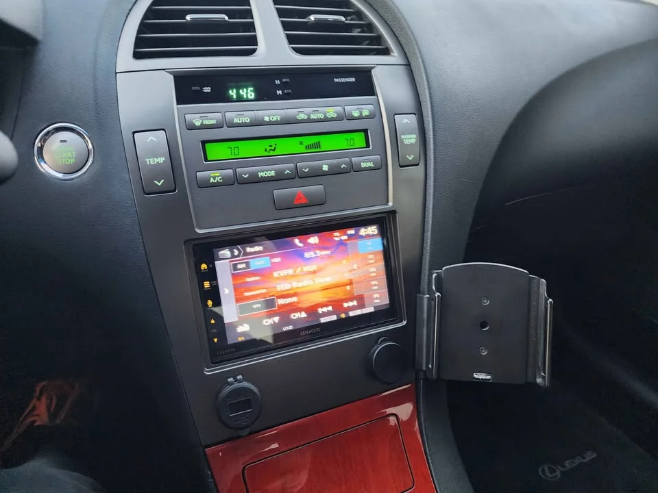 2008 Lexus ES 4th Gen - Image 16 of 19