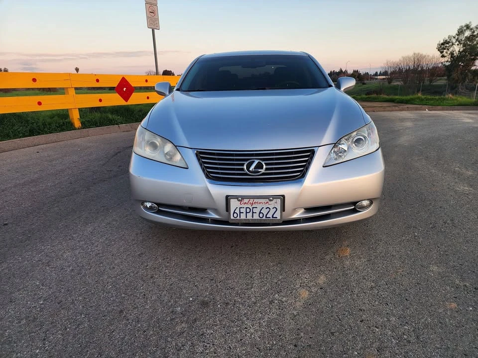 2008 Lexus ES 4th Gen - Image 2 of 19