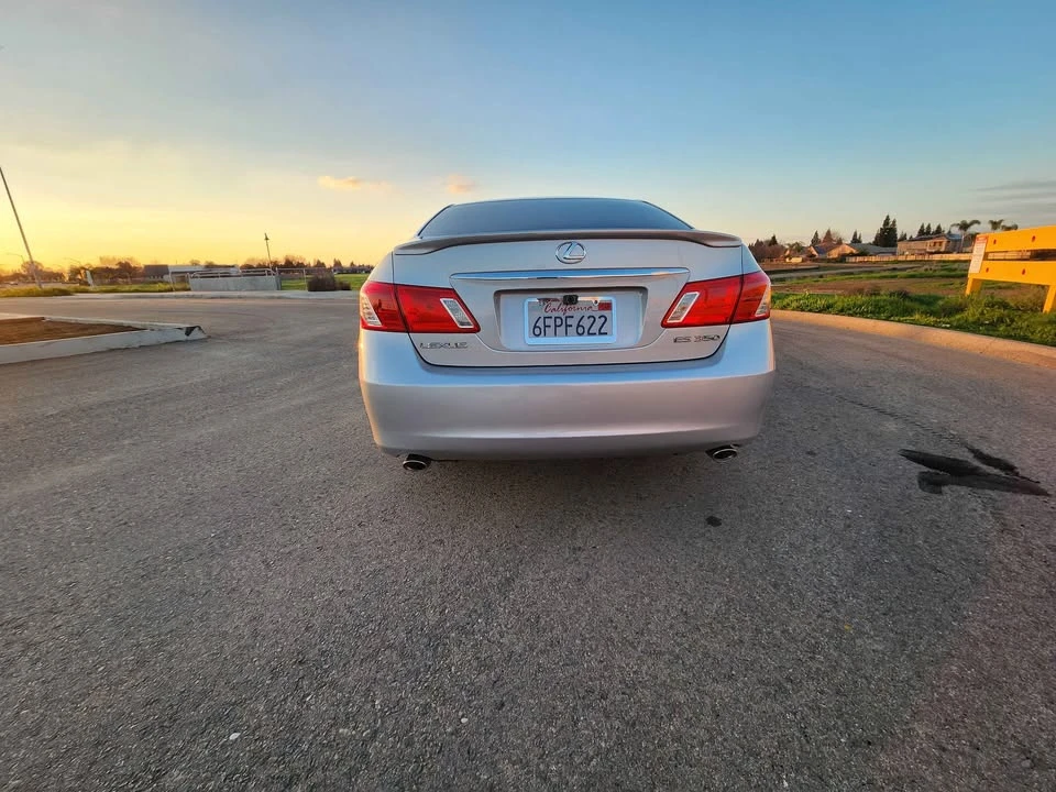 2008 Lexus ES 4th Gen - Image 5 of 19