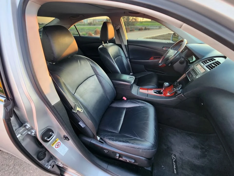 2008 Lexus ES 4th Gen - Image 12 of 19