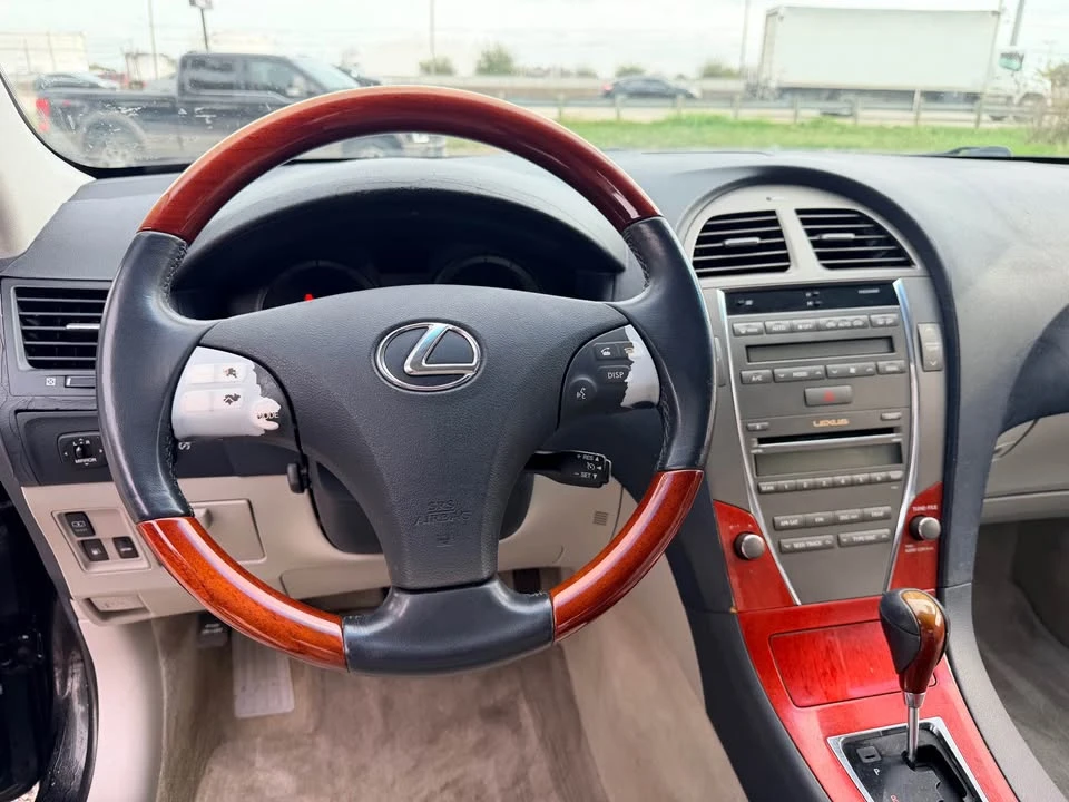 2008 Lexus ES 5th Gen - Image 10 of 15