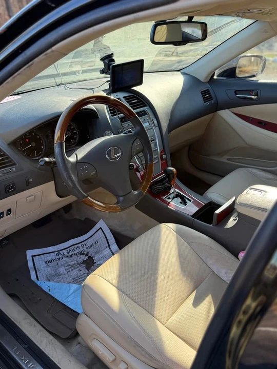 2008 Lexus ES 4th Gen - Image 8 of 11