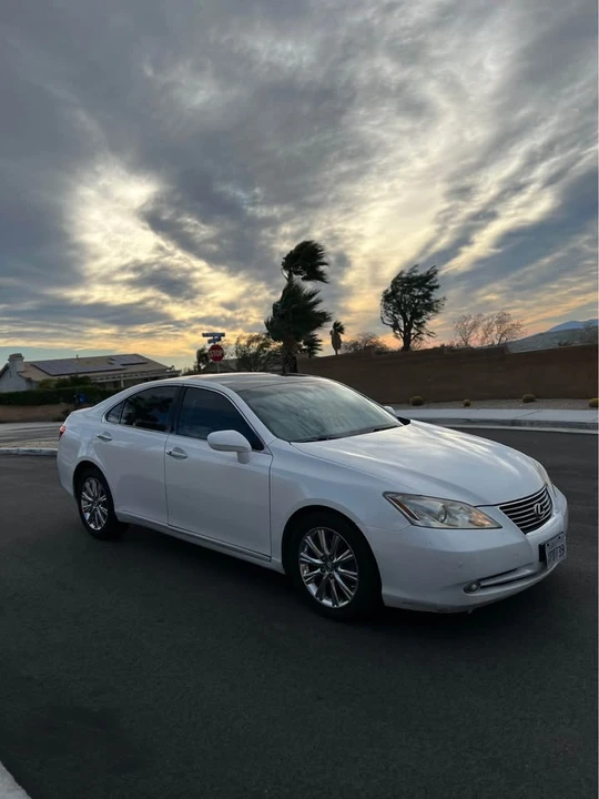 2008 Lexus ES 5th Gen - Image 3 of 13