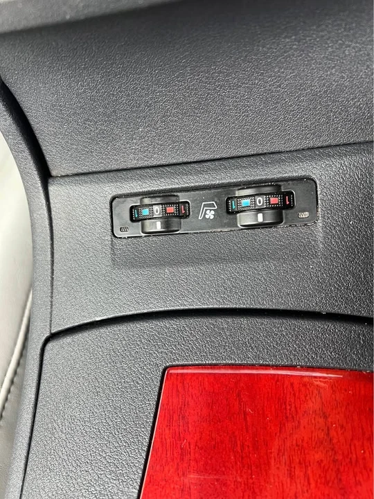 2008 Lexus ES 5th Gen - Image 11 of 13