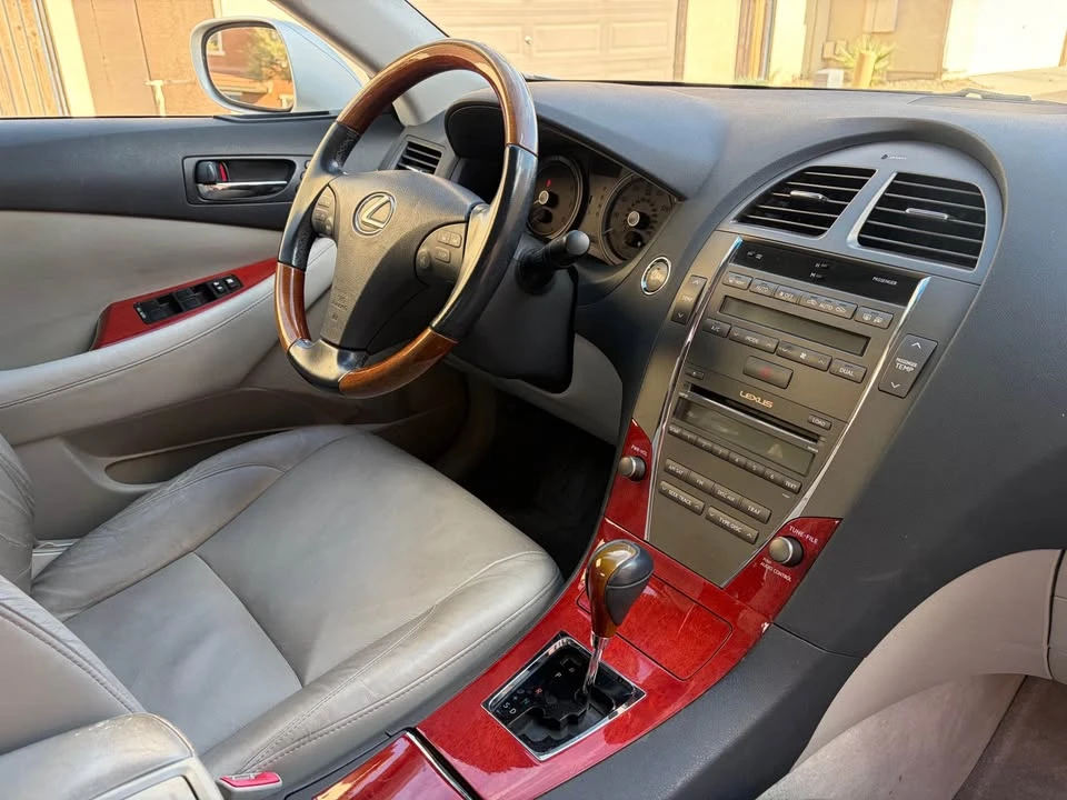 2008 Lexus ES 5th Gen - Image 9 of 13