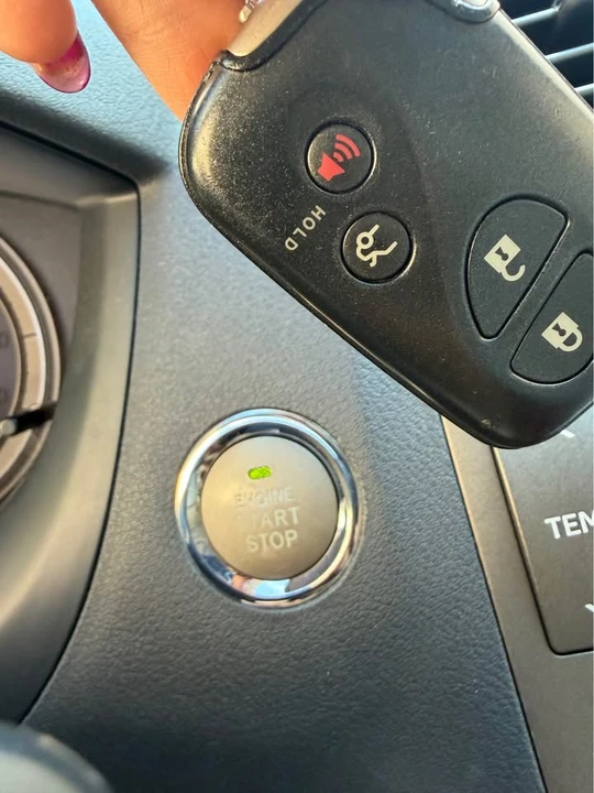 2008 Lexus ES 5th Gen - Image 11 of 13