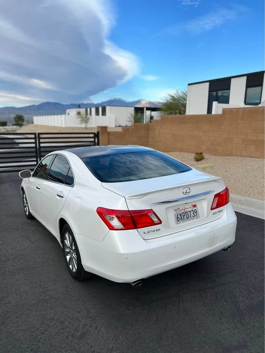 2008 Lexus ES 5th Gen - Image 2 of 13