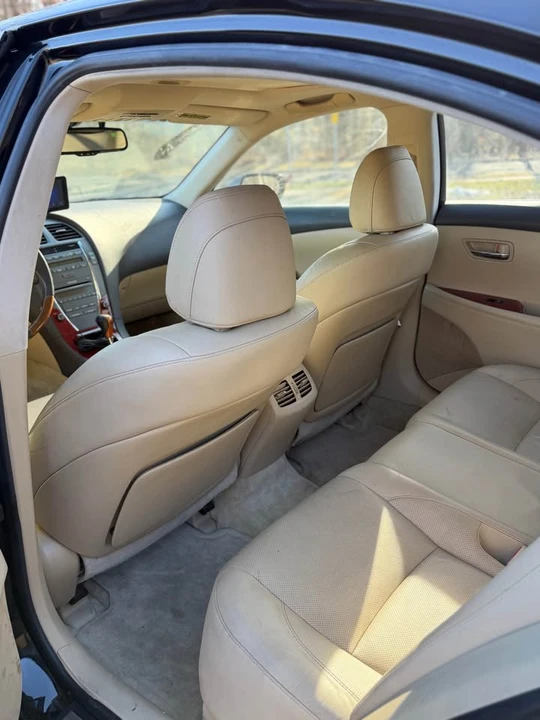 2008 Lexus ES 4th Gen - Image 10 of 11