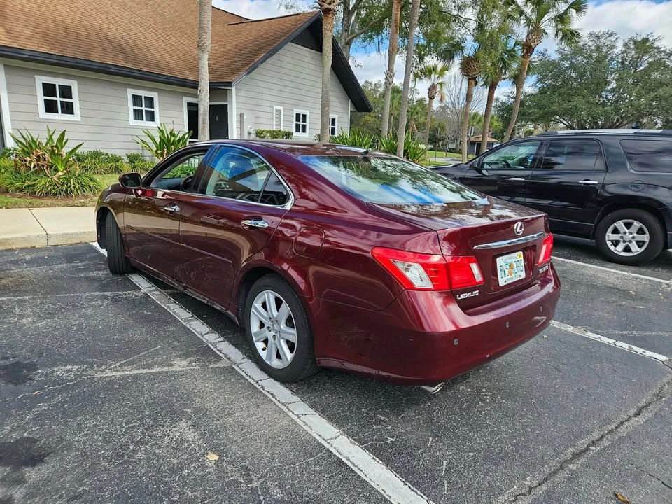 2008 Lexus ES 5th Gen - Image 5 of 8