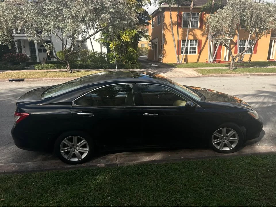 2008 Lexus ES 5th Gen - Image 2 of 6