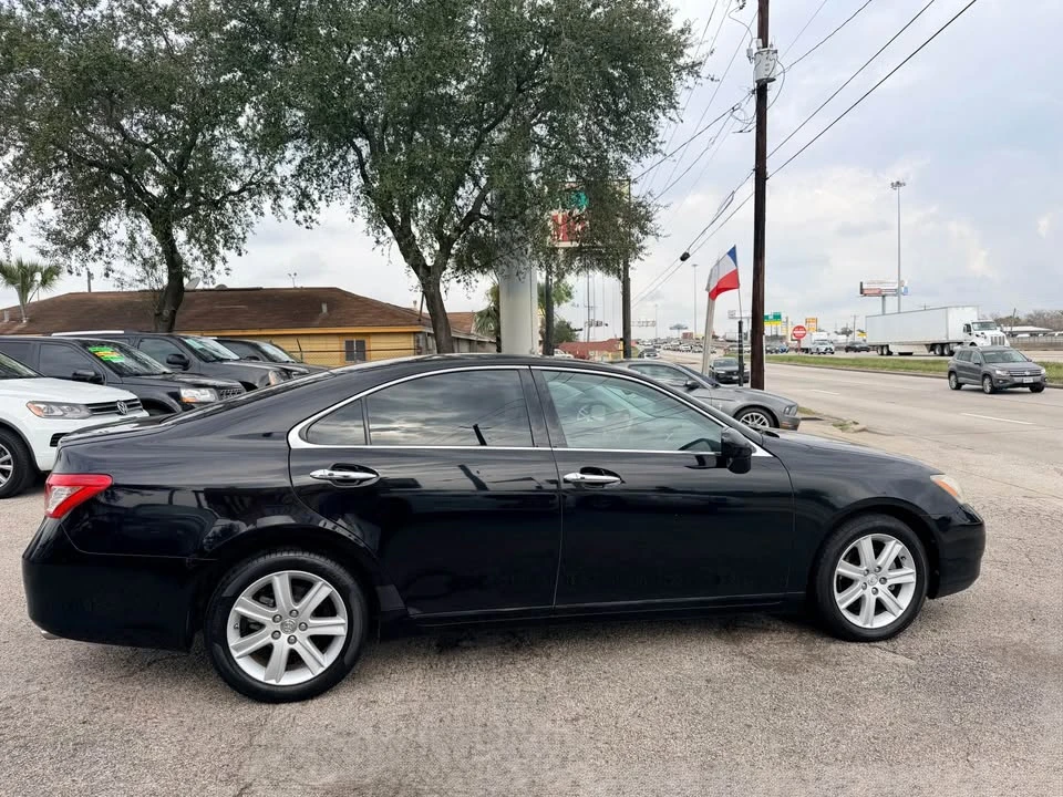 2008 Lexus ES 5th Gen - Image 5 of 15