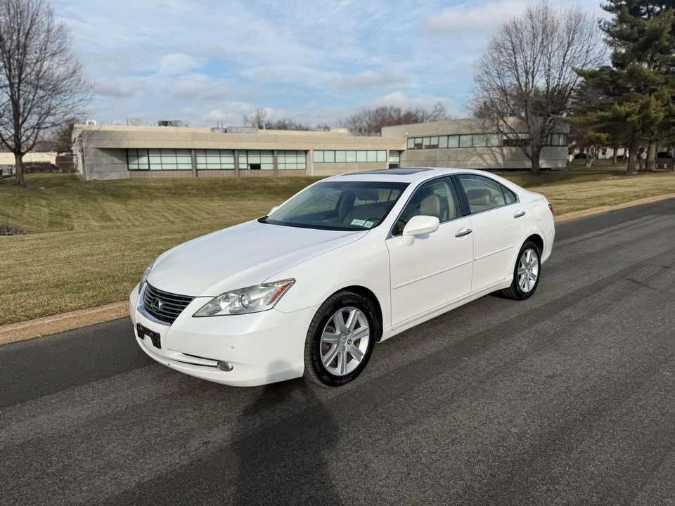 2008 Lexus ES 5th Gen - Image 5 of 15