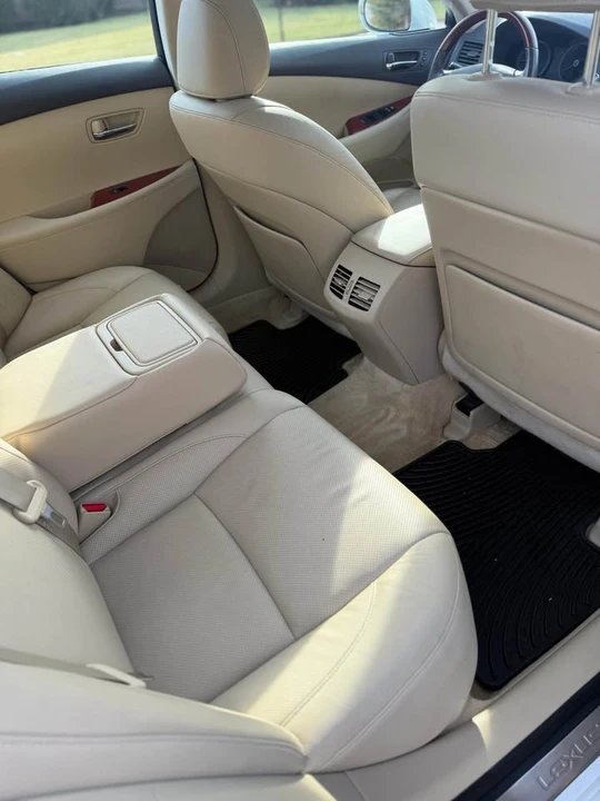 2008 Lexus ES 5th Gen - Image 10 of 15