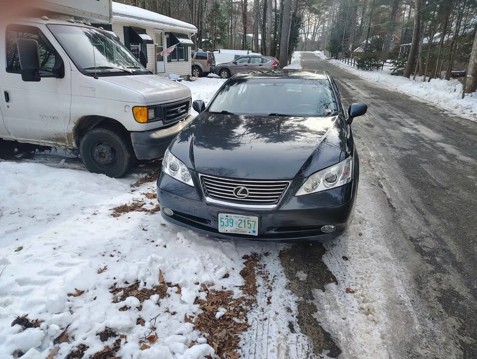 2008 Lexus ES 5th Gen - Image 2 of 12