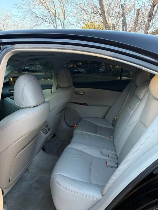 2008 Lexus ES 4th Gen - Image 12 of 15