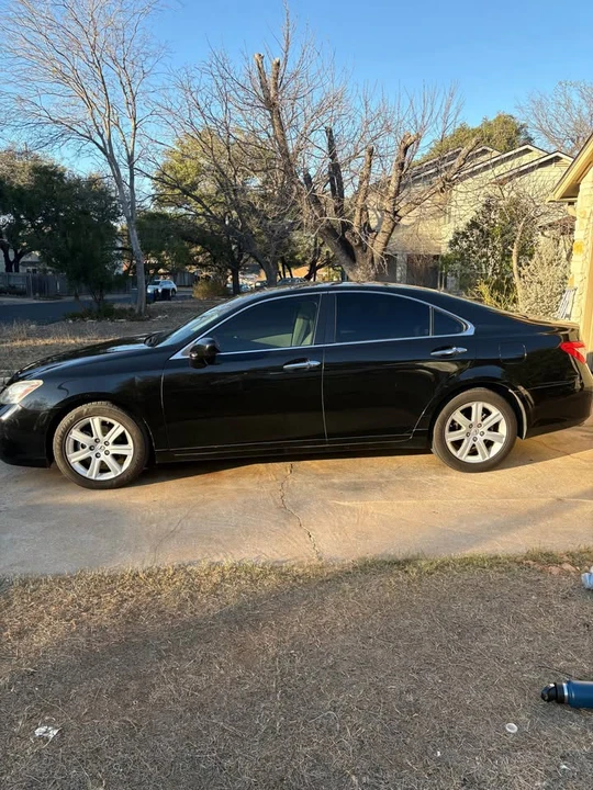 2008 Lexus ES 4th Gen - Image 2 of 15