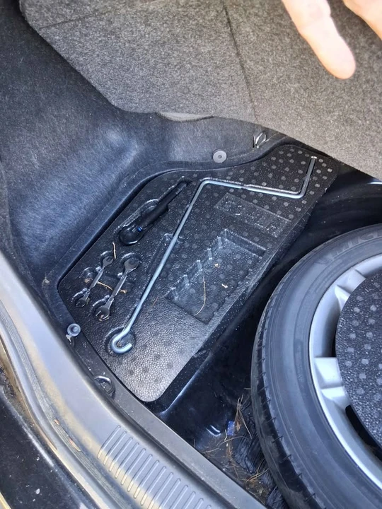 2008 Lexus ES 5th Gen - Image 15 of 19