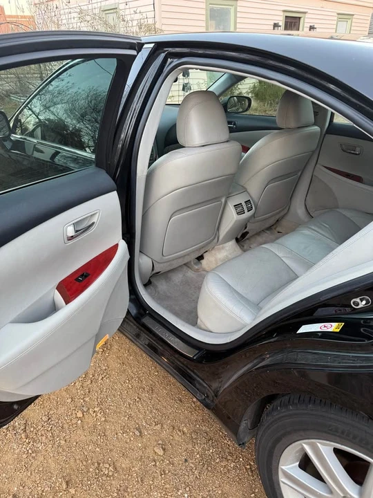 2008 Lexus ES 4th Gen - Image 12 of 15