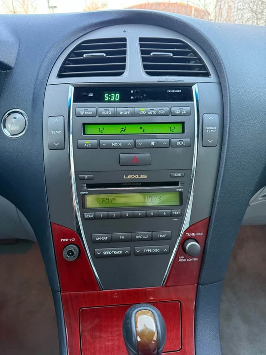 2008 Lexus ES 4th Gen - Image 10 of 15