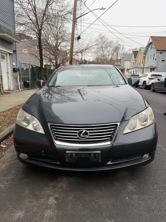 2008 Lexus ES 5th Gen - Image 2 of 13