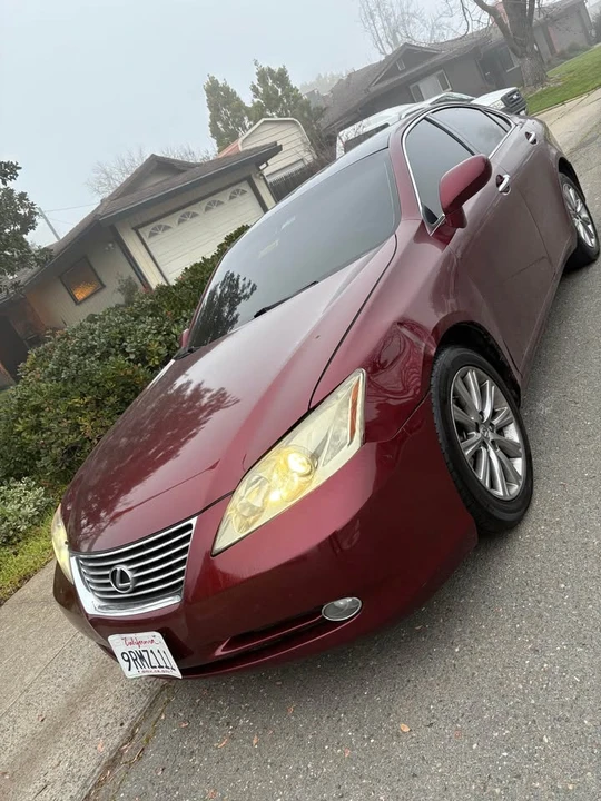 2008 Lexus ES 4th Gen - Image 2 of 15
