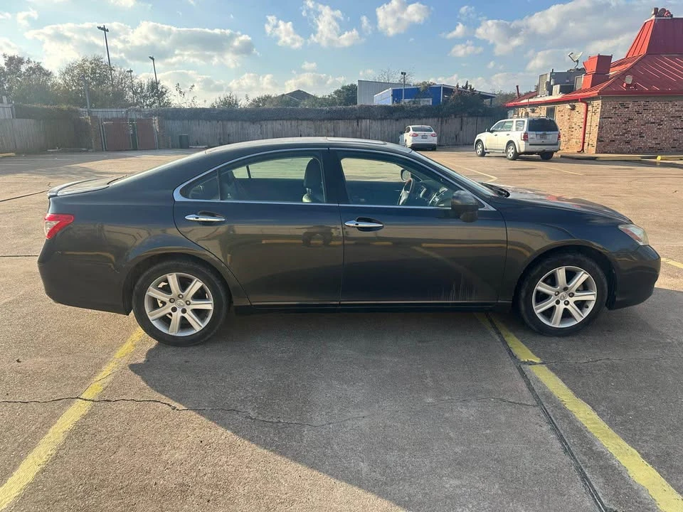 2008 Lexus ES 5th Gen - Image 3 of 4