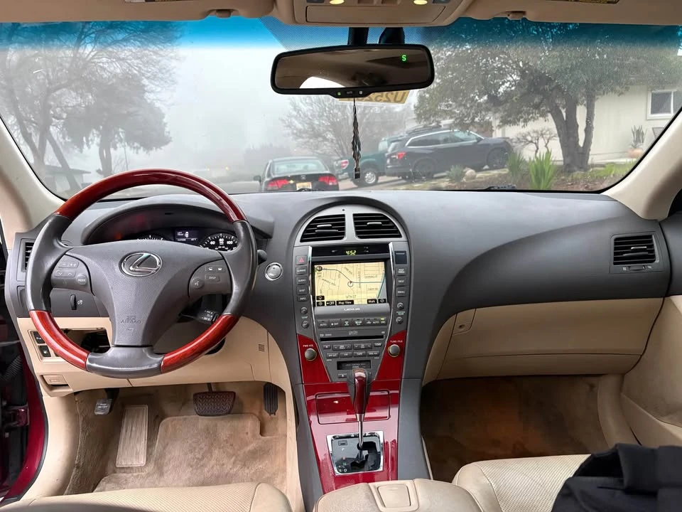 2008 Lexus ES 4th Gen - Image 13 of 15