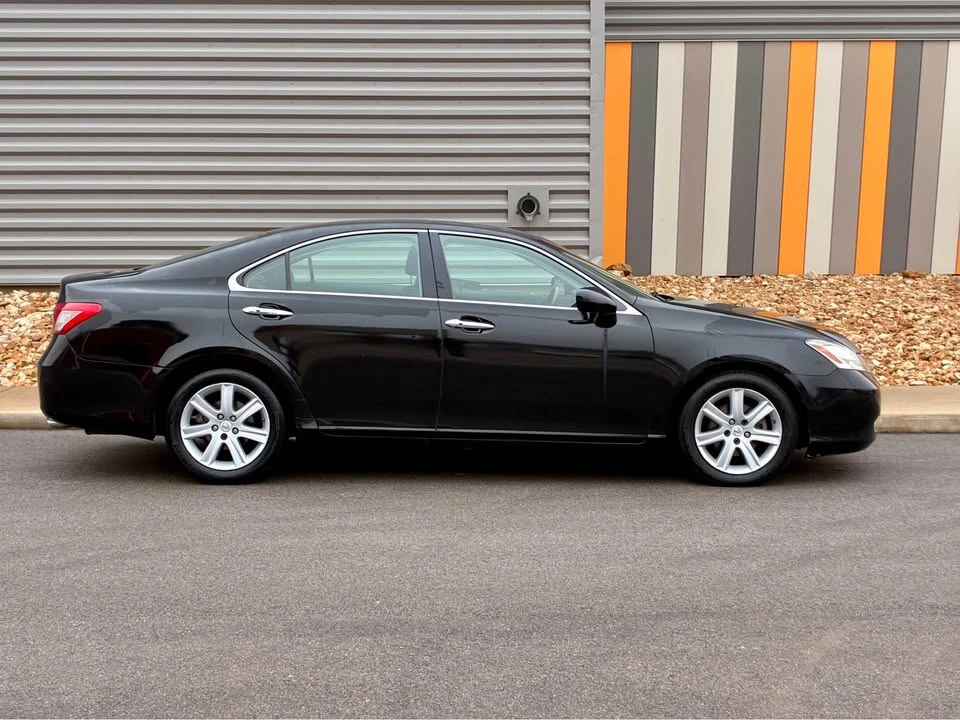 2008 Lexus ES 5th Gen - Image 2 of 18