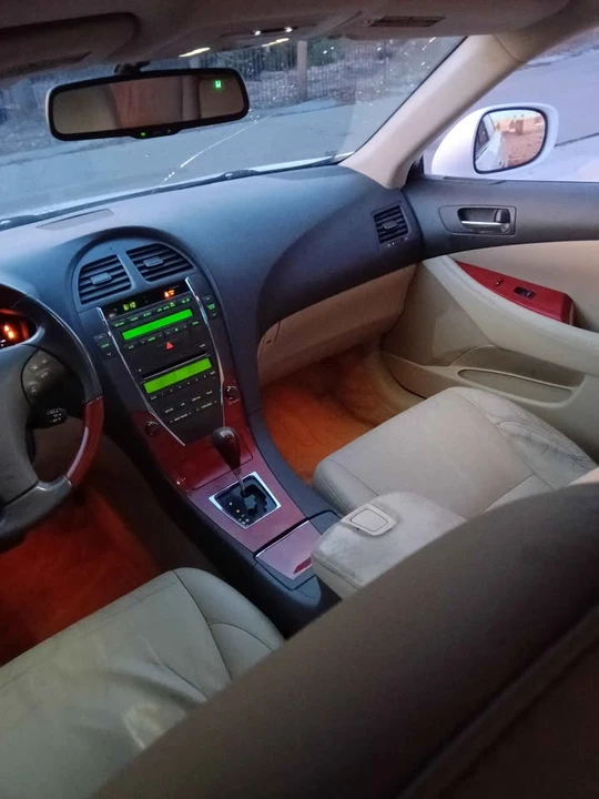2008 Lexus ES 5th Gen - Image 4 of 6
