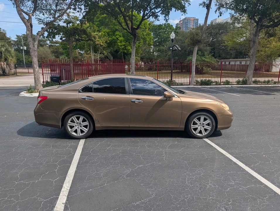 2008 Lexus ES 5th Gen - Image 5 of 18