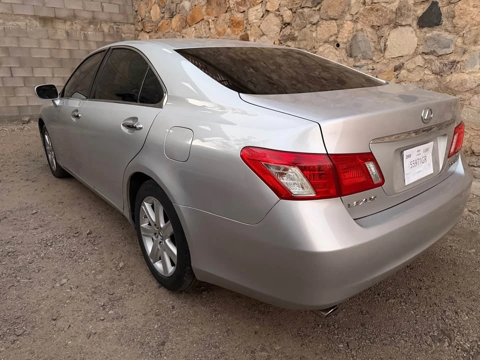 2008 Lexus ES 5th Gen - Image 4 of 15