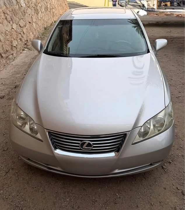 2008 Lexus ES 5th Gen - Image 2 of 15