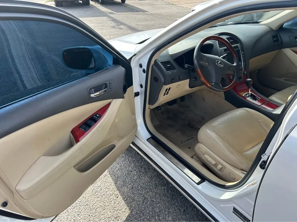 2008 Lexus ES 5th Gen - Image 10 of 16
