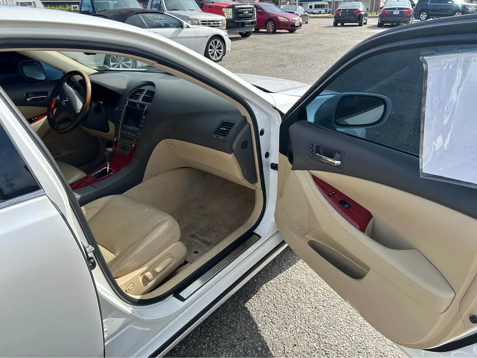 2008 Lexus ES 5th Gen - Image 12 of 16