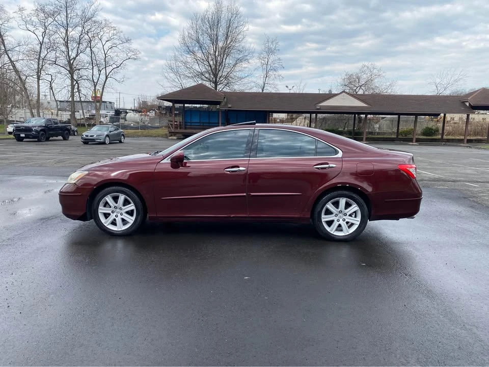 2008 Lexus ES 5th Gen - Image 2 of 15
