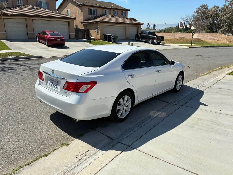 2008 Lexus ES 5th Gen - Image 3 of 10
