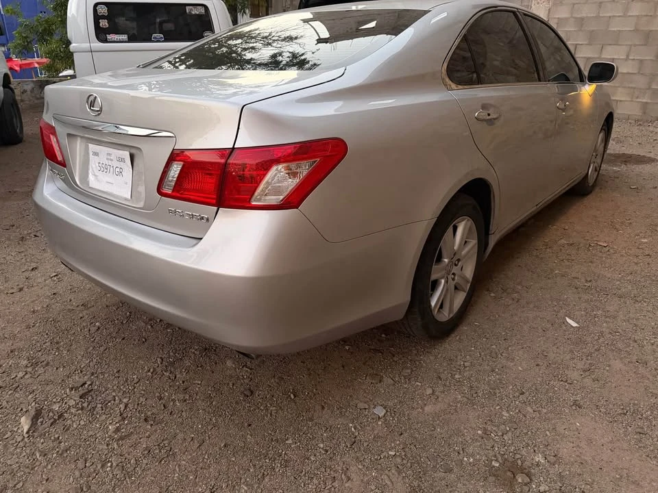 2008 Lexus ES 5th Gen - Image 5 of 15